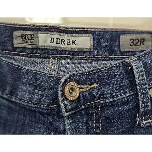 BKE Vintage Derek 32R red patch accents jeans. WellLoved. Grunge. Stylish. Rare